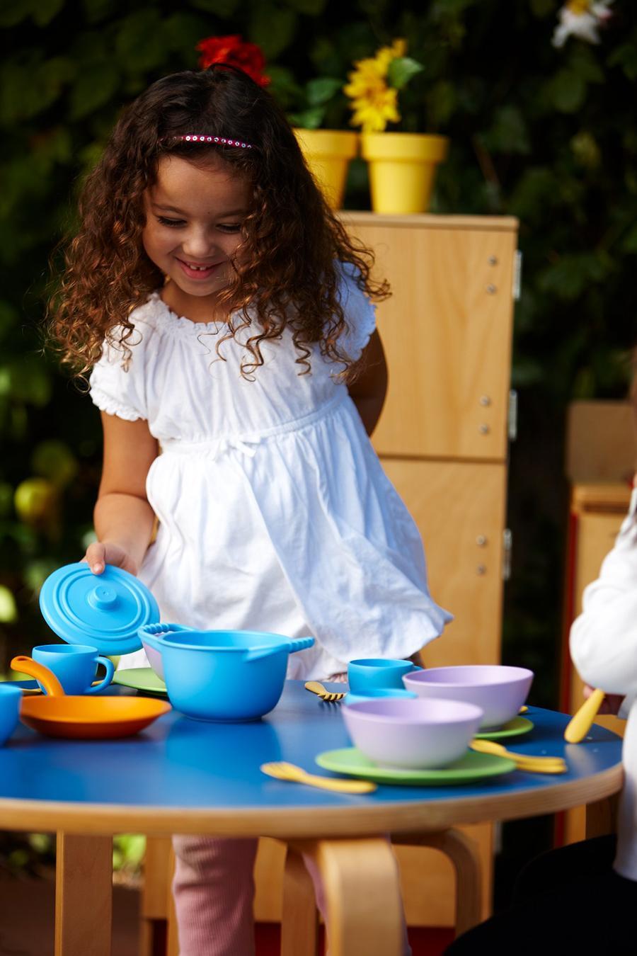 Cookware & Dining Set